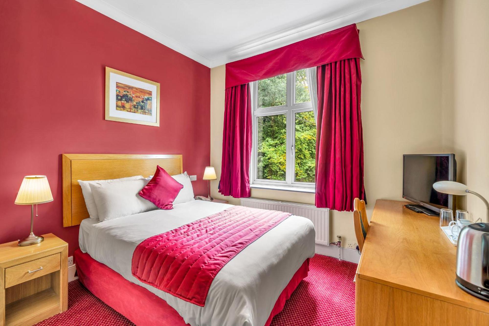 Dial House Hotel Crowthorne Eksteriør billede