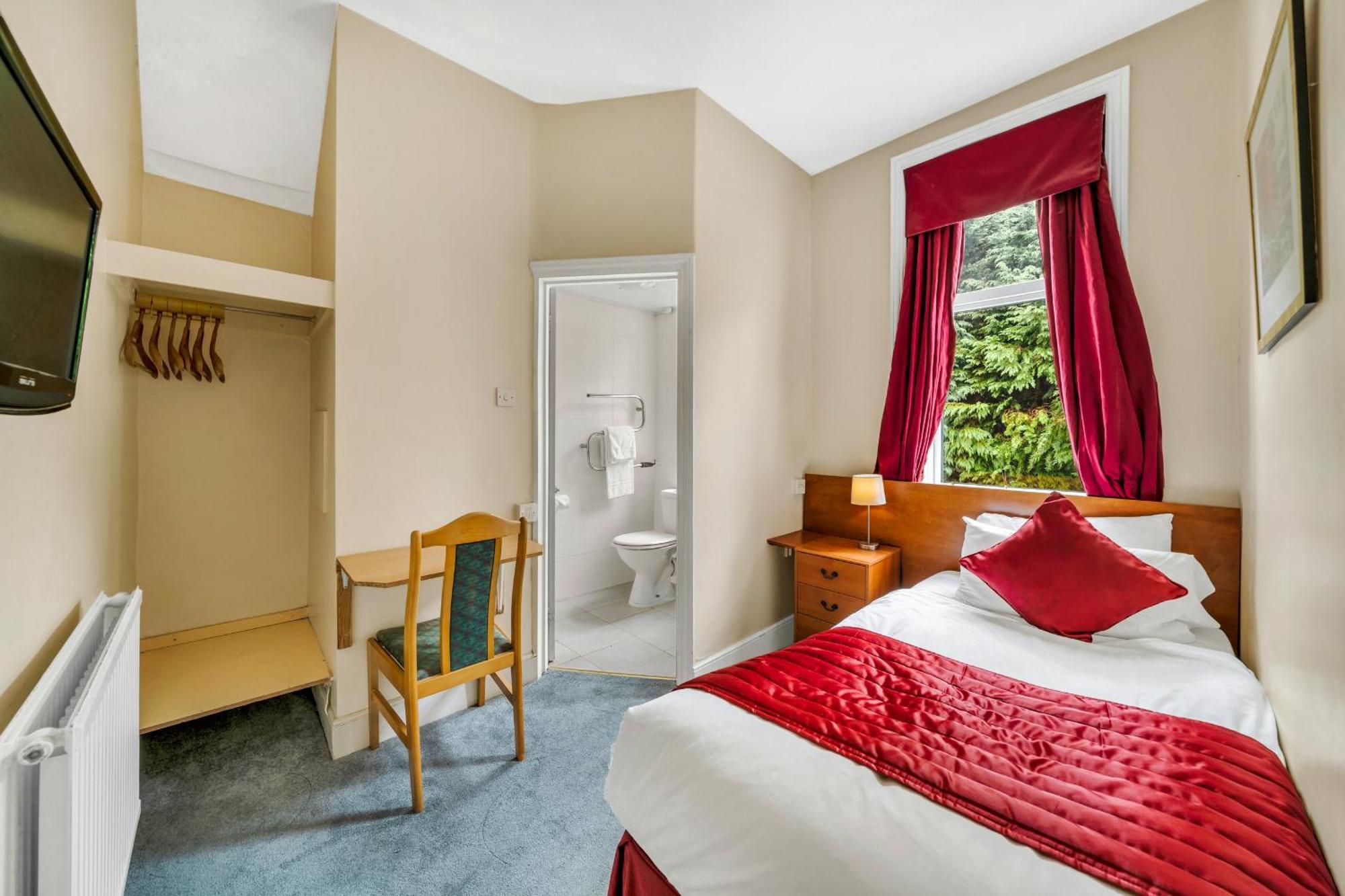 Dial House Hotel Crowthorne Eksteriør billede
