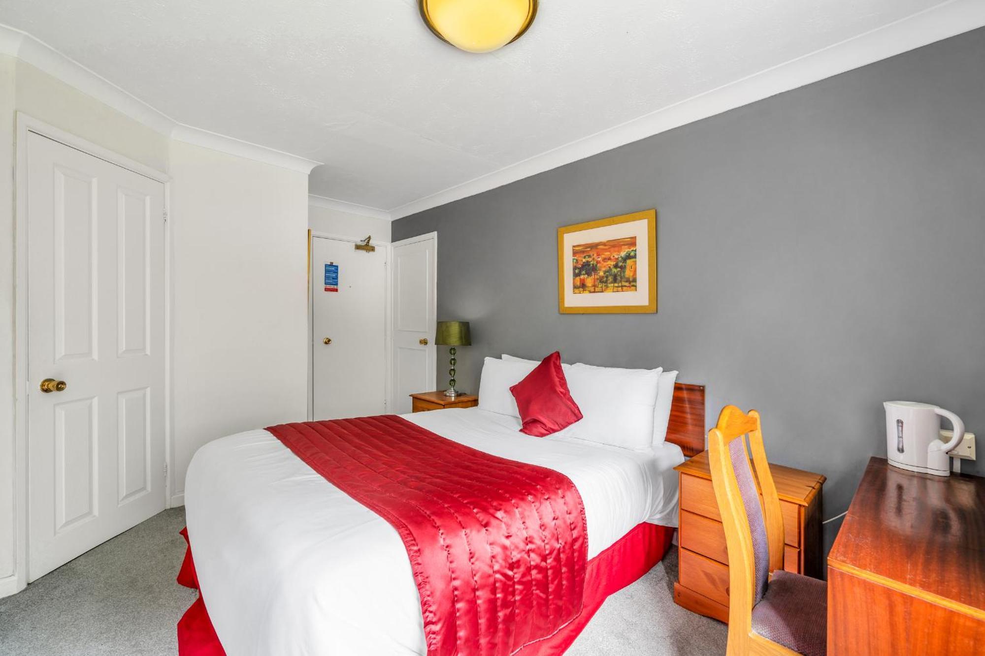 Dial House Hotel Crowthorne Eksteriør billede