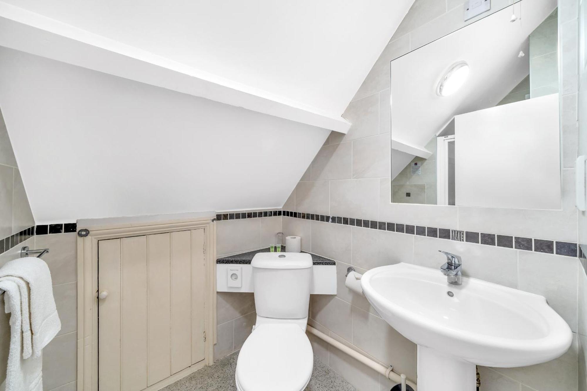 Dial House Hotel Crowthorne Eksteriør billede