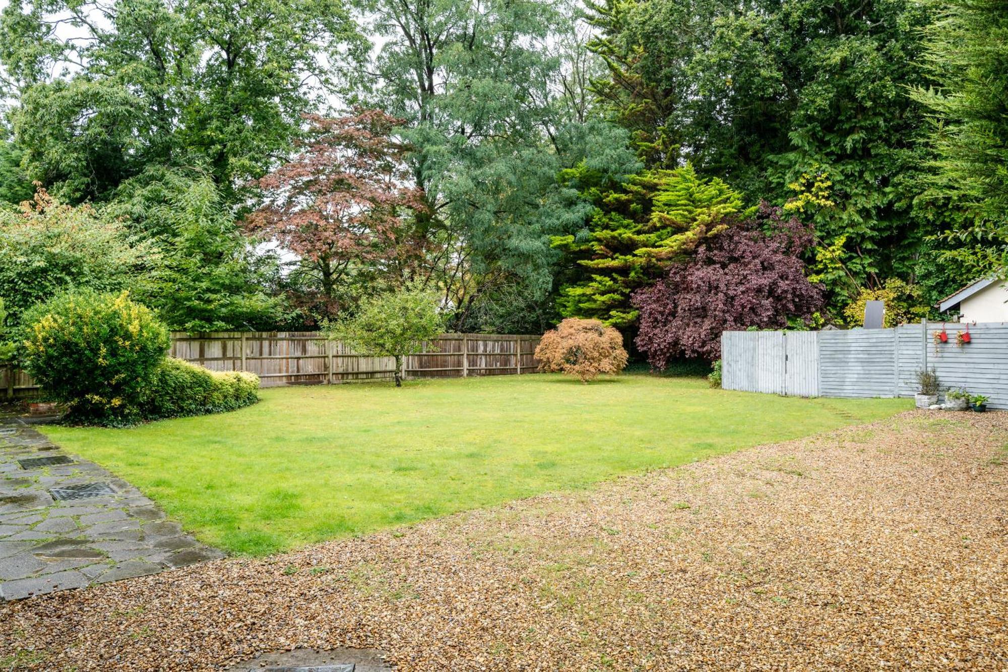Dial House Hotel Crowthorne Eksteriør billede